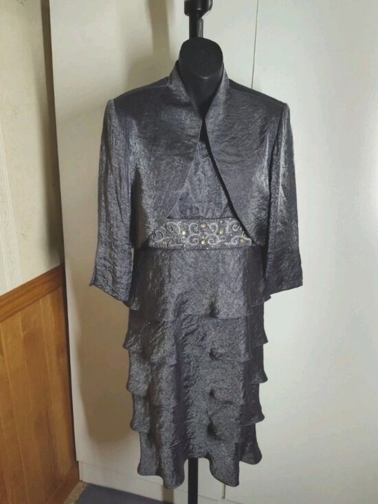 David's Bridal Dresses & Skirts - David's Bridal Hammered Shimmer Jacket Evening Dress Tiered Skirt Size 10